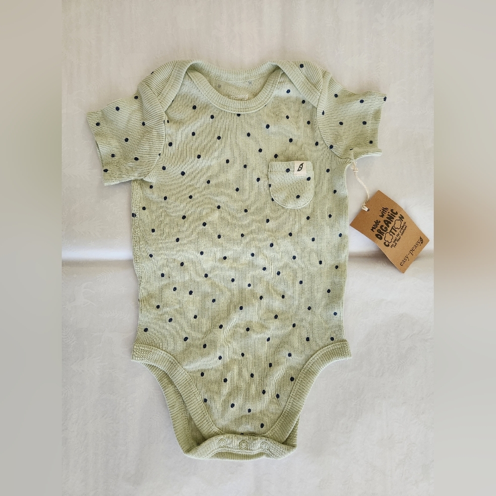 ✨️💕NWT Easy Peasy Polka Dot Onesie 24 Month Green